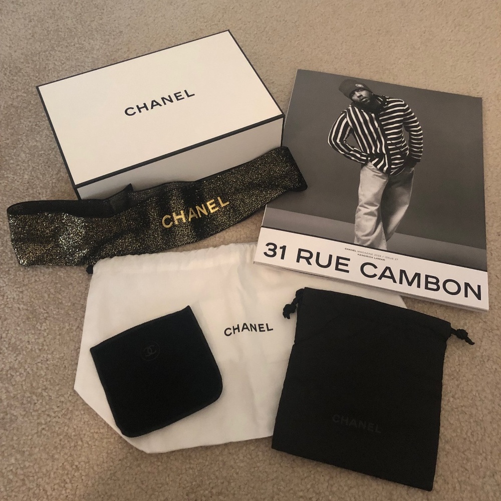Chanel Gift Box Magazine Set